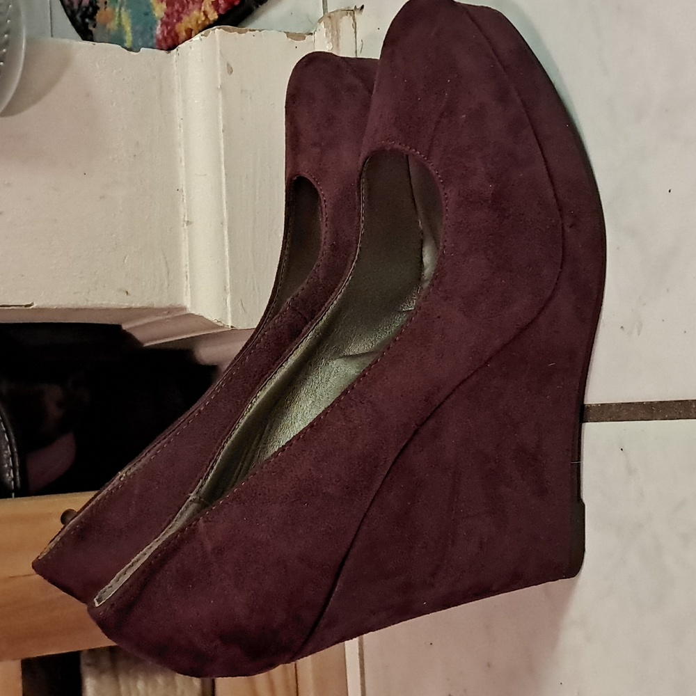 Michael Antonio Wedges Women's 8 Wine Burgundy Velvet Leather Y2K Vintage